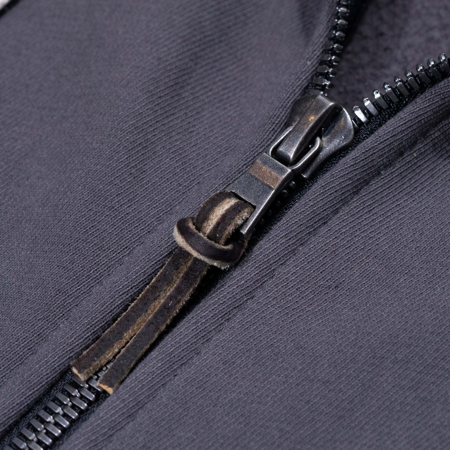 BNAGEROW - TWO WAY ZIP HOODIE - Thundercloud Grey